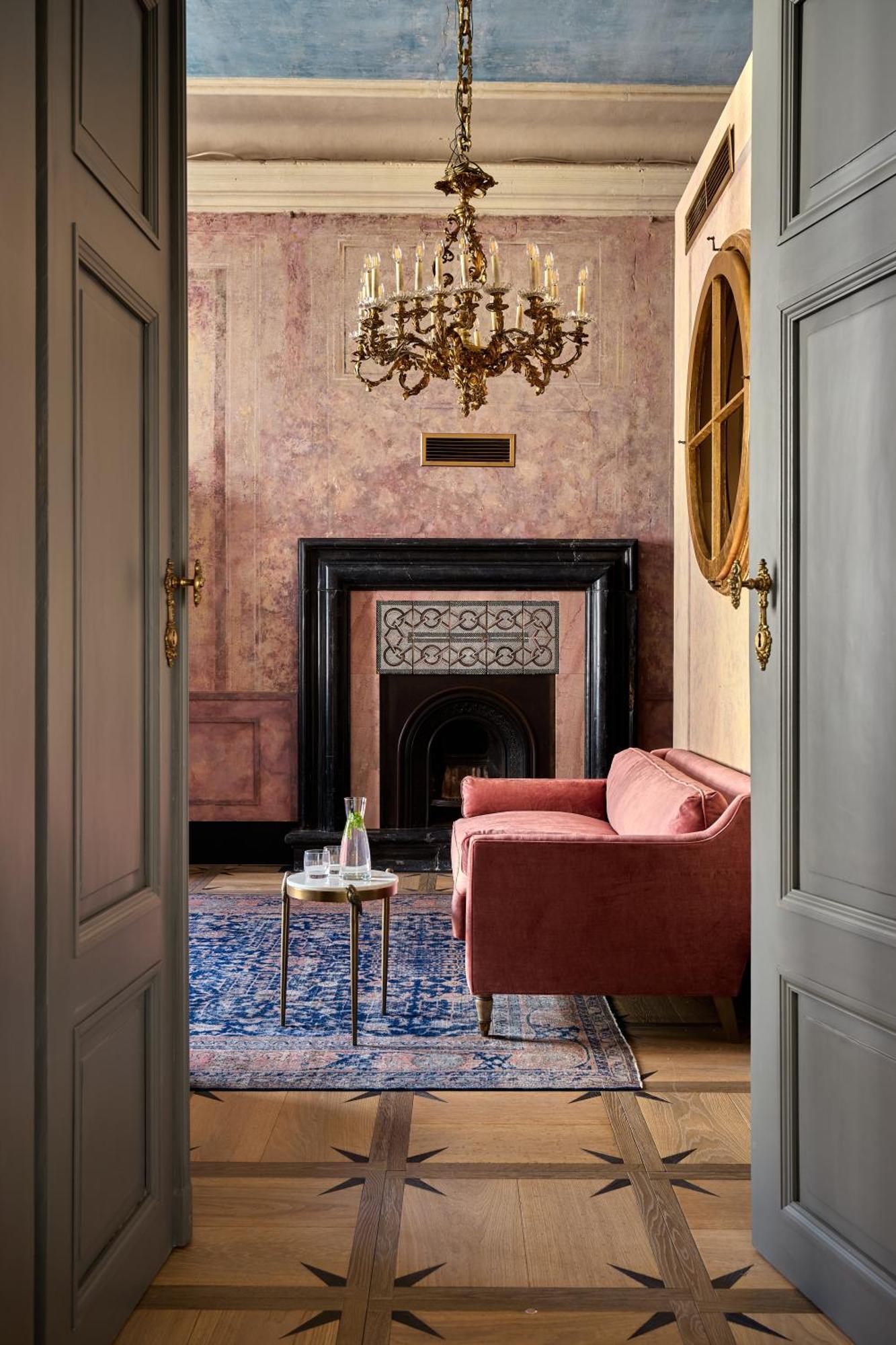 Junior King Suite